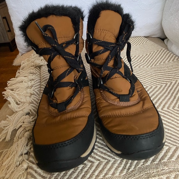 SOREL cold weather, waterproof, boots. - Picture 2 of 5